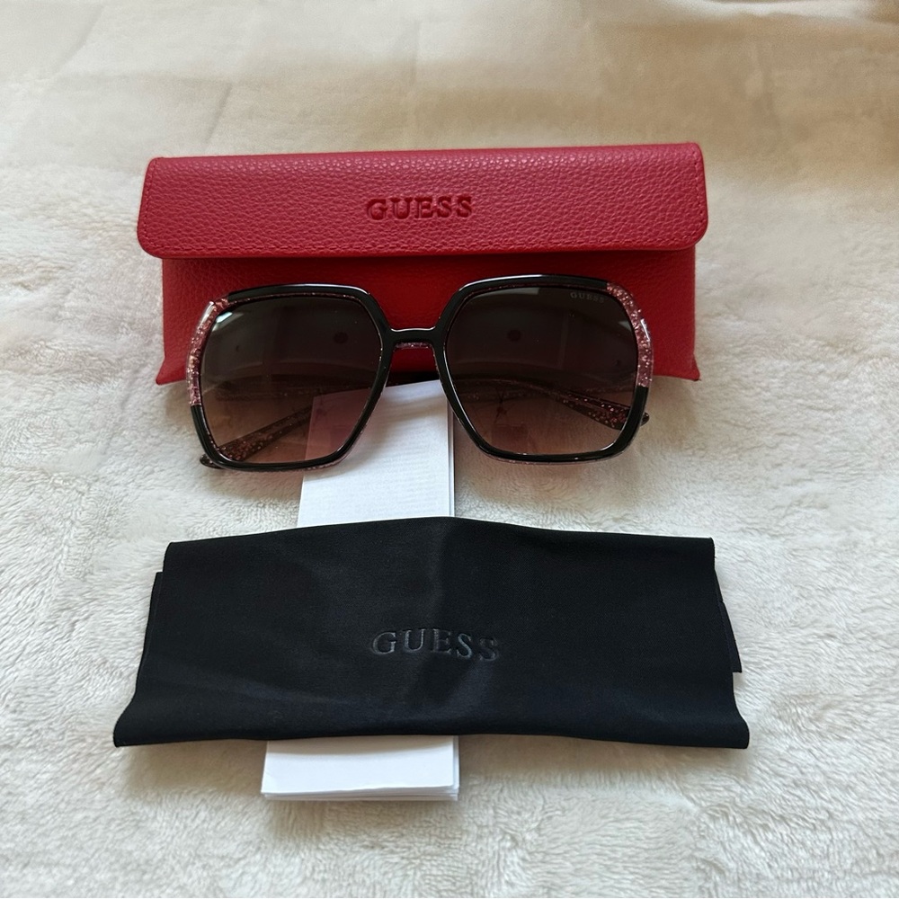 NWT- Guess Oversized Sunglasses - Picture 8 of 14